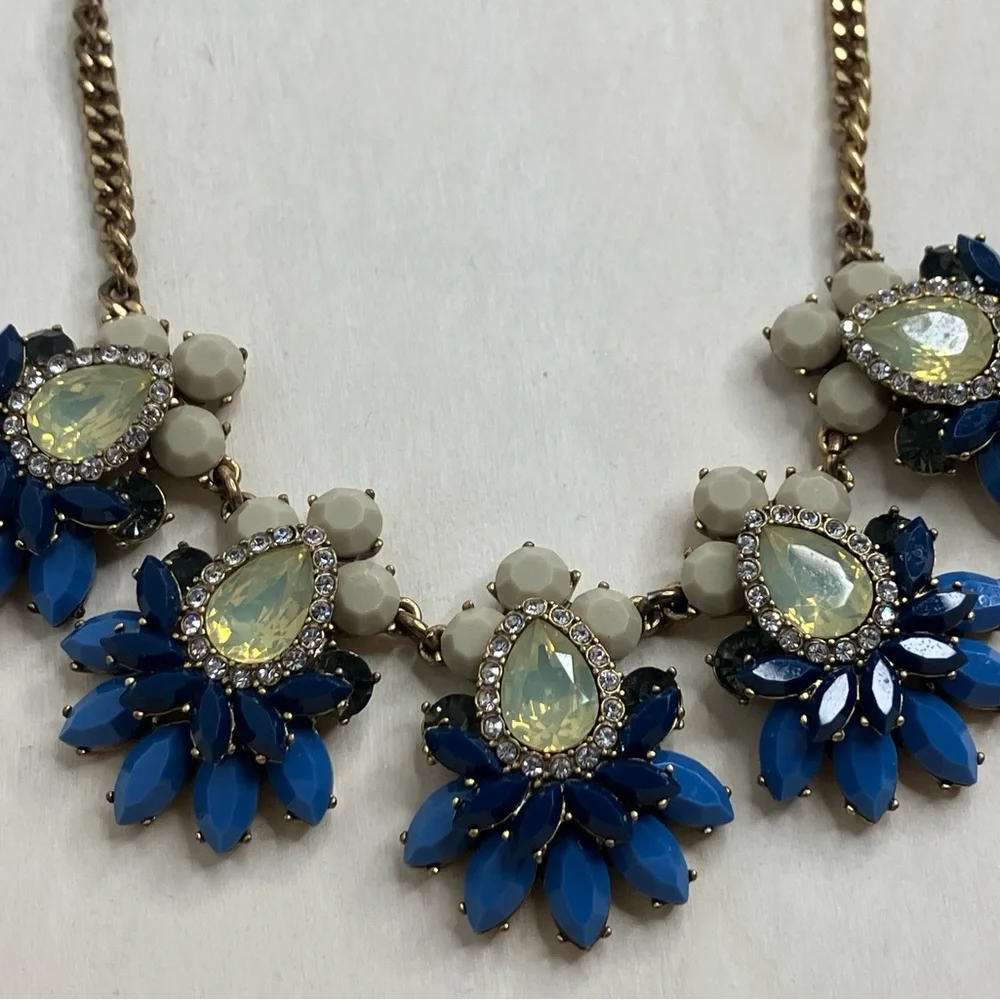 J. Crew Gemstone Cluster Statement Necklace Teardrop Crystals Blue Beige Gold ✨✨ - Picture 3 of 9